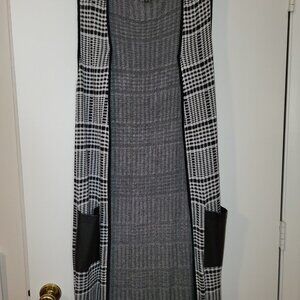 COMO BLACK - Black/White Long Sleeveless Cardigan w/Faux Leather Trim, Size L